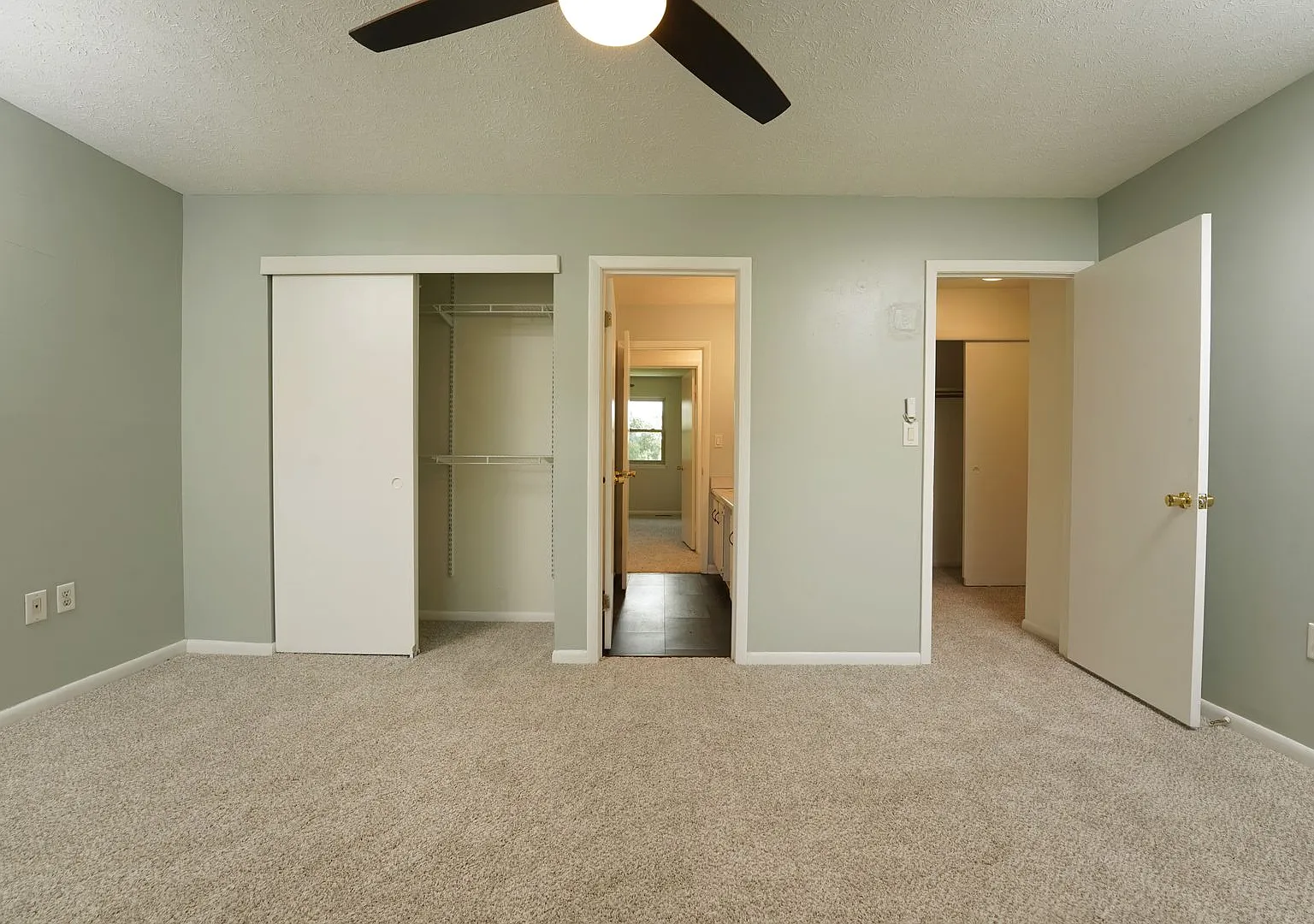 203 Walker Drive — Photo 2