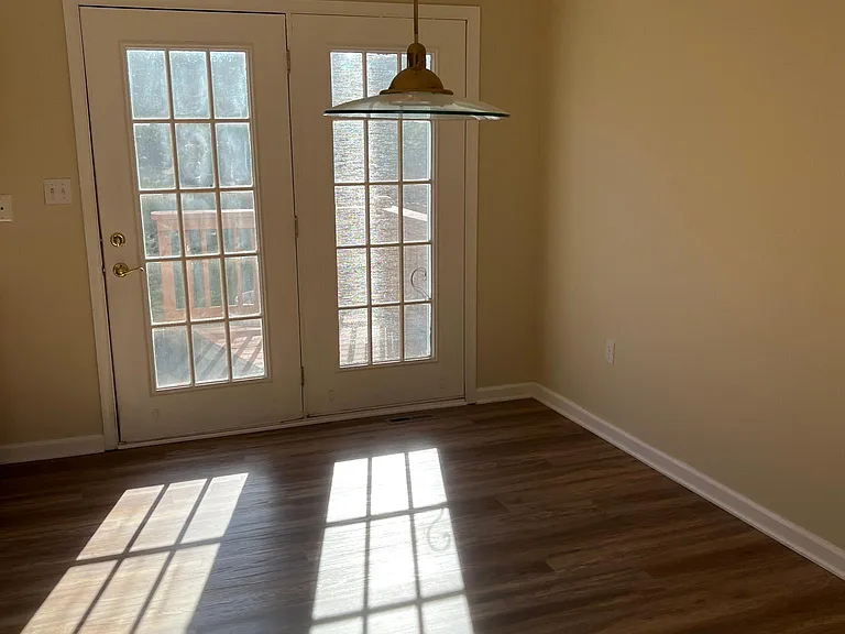 4171 Kittatinny Dr — Photo 4
