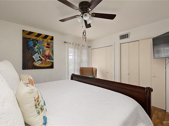 2nd image of 1418 Beech Ave APT 10