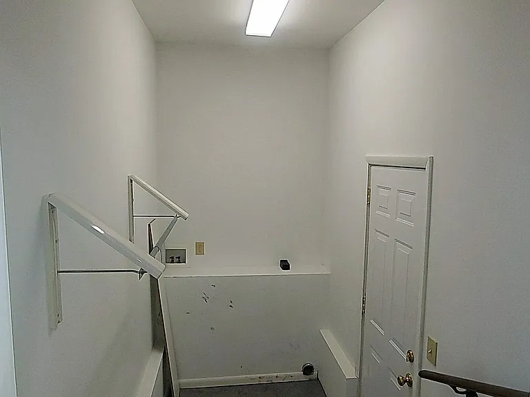 812 Acton Ave — Photo 14