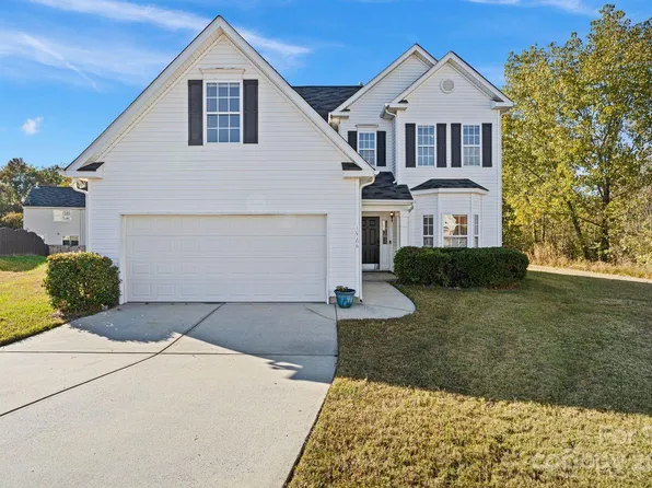 10506 Barvas St, Charlotte, NC 28262