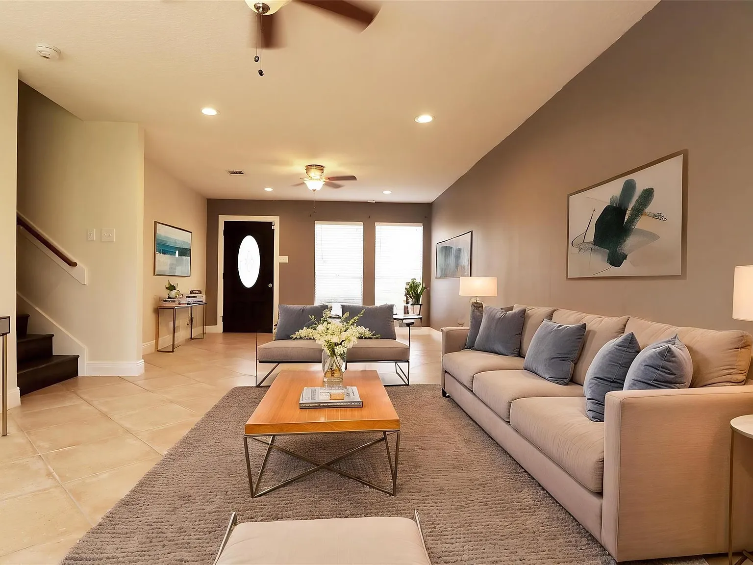 3 bed, 2.5 bath, 2024 sqft, $2,080 — Photo 1