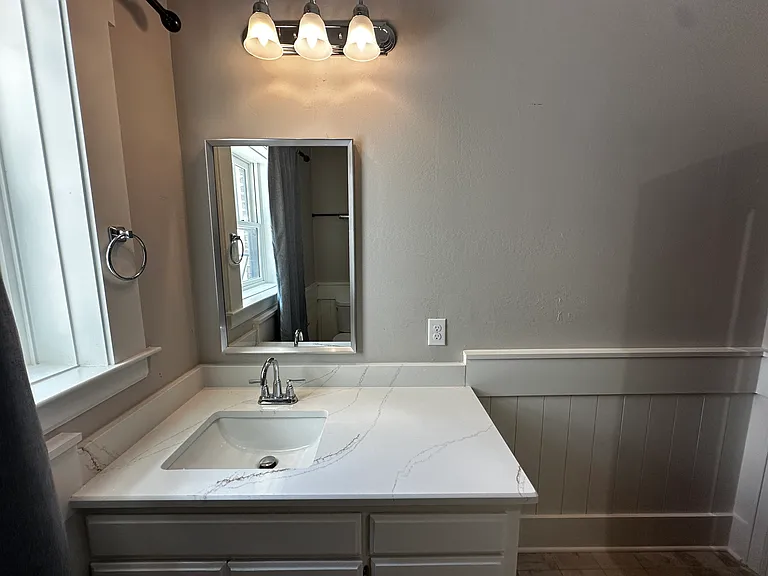 102 N Alston St #201 — Photo 12