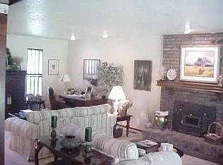 1145 Robin Hood Ln — Photo 2