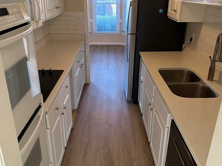 582 Tenbee Ln — Photo 10