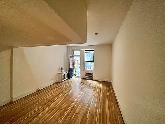 5th image of 321 W 105th St #A