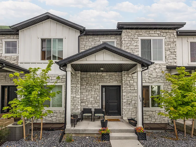 1161 N 550 W #108 — Photo 1