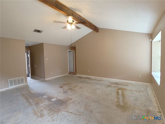 4th image of 1904 Lisa Ln