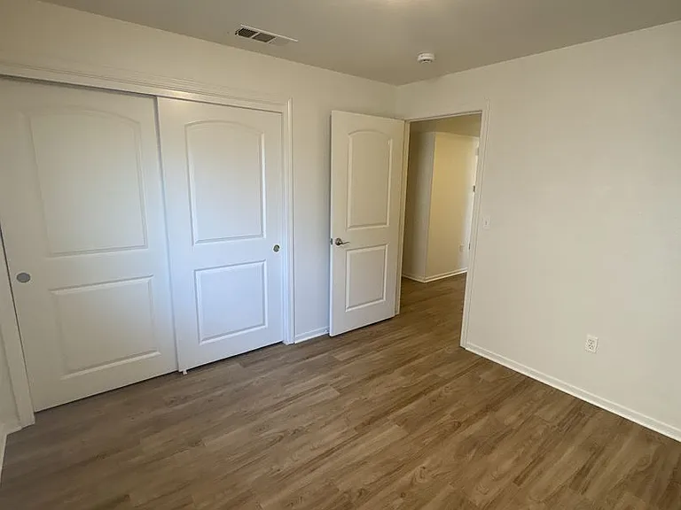 Ashely Square Apartments! — Photo 18