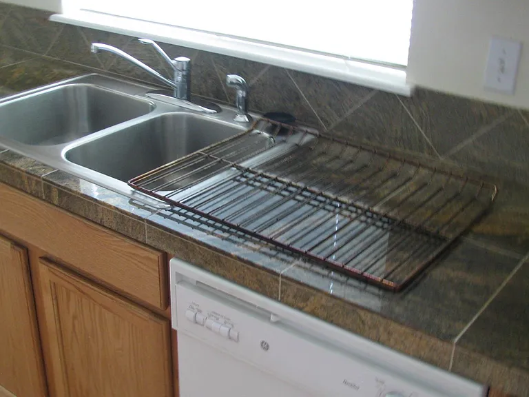 2091 Royal Street Georges Dr — Photo 8