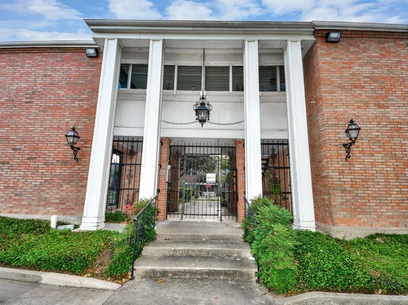 2711 Briarhurst Dr APT 18, Houston, TX 77057