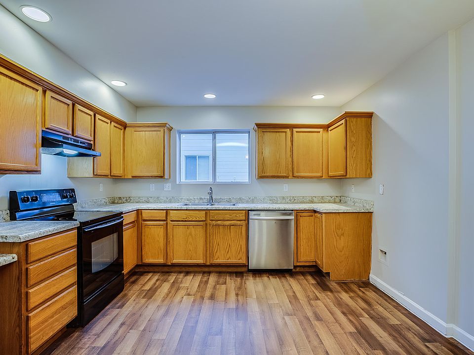 1st image of 609 E Dora Cir