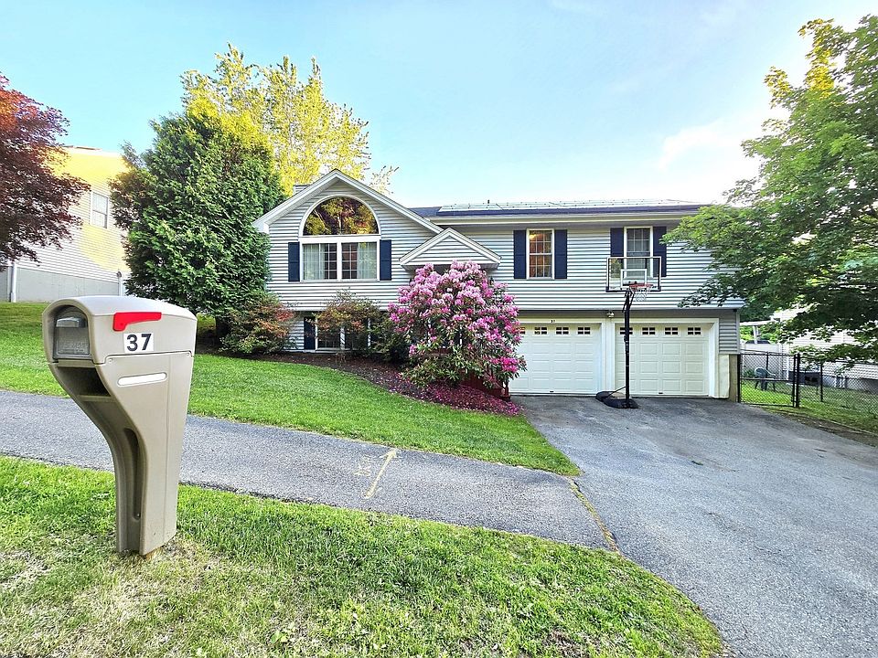 1st image of 37 Moreland Green Dr