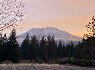 5921 Serrano Dr, Mount Shasta, CA 96067