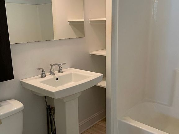 3rd image of 1451 N Bosworth Ave #1451 N.