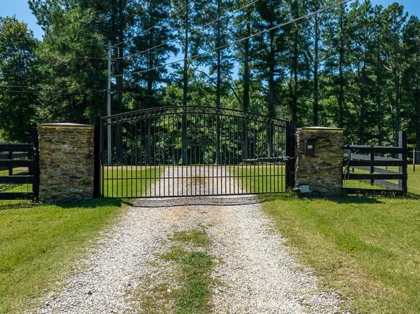 7084 Helene Dr, Millington, TN 38053