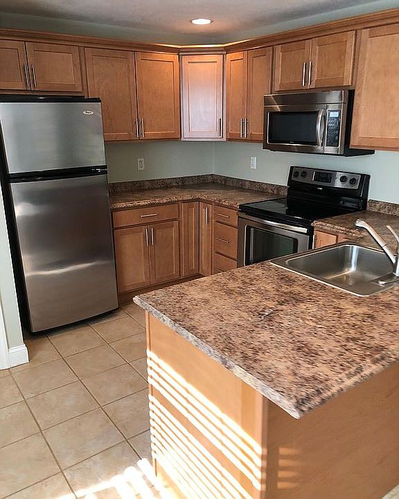 1st image of 1203 Creekview Ln