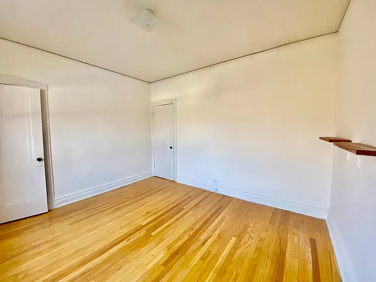 4805 1/2 N Hermitage Ave #3E — Photo 9