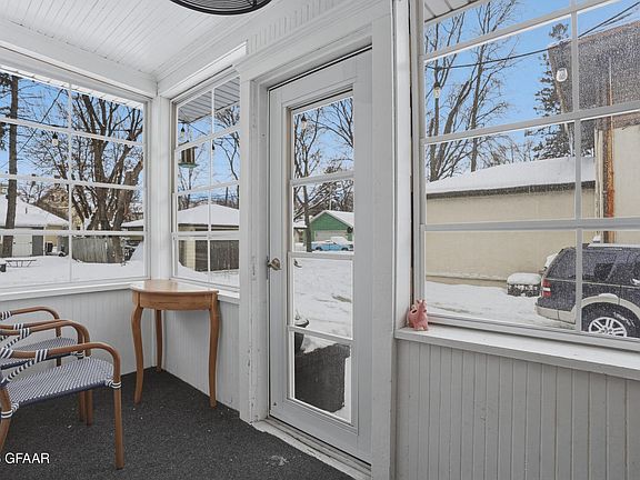 2nd image of 415 Belmont Rd