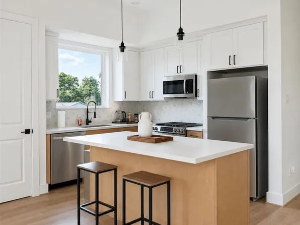 (undisclosed Address), Houston, TX 77004
