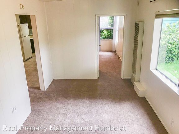 3rd image of 2095 Holly St APT 4
