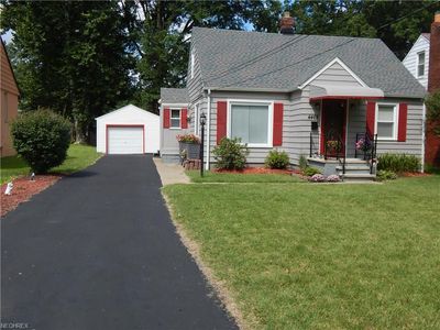 4462 Selhurst Rd, North Olmsted, OH, 44070