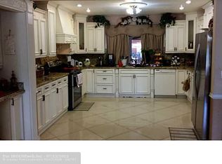 19300 SW 218th St, Miami, FL 33170