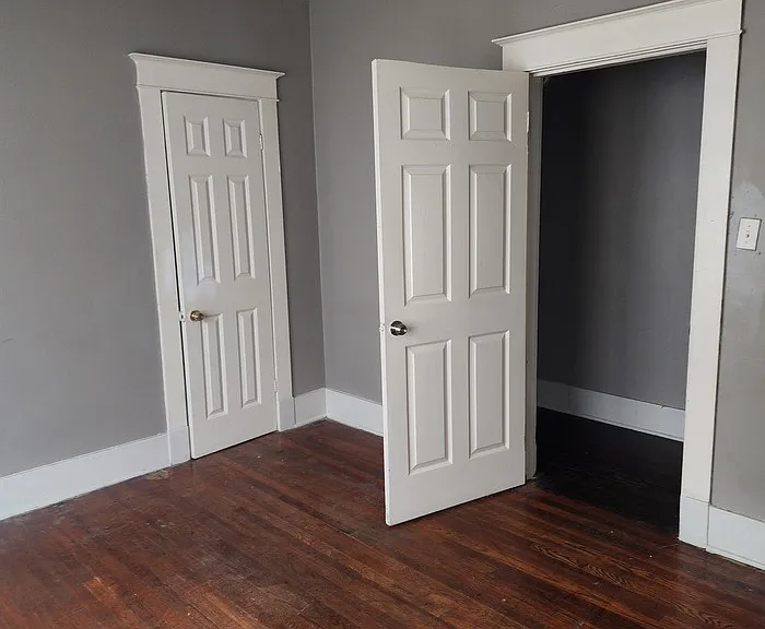 1066 Greenlaw Ave — Photo 3