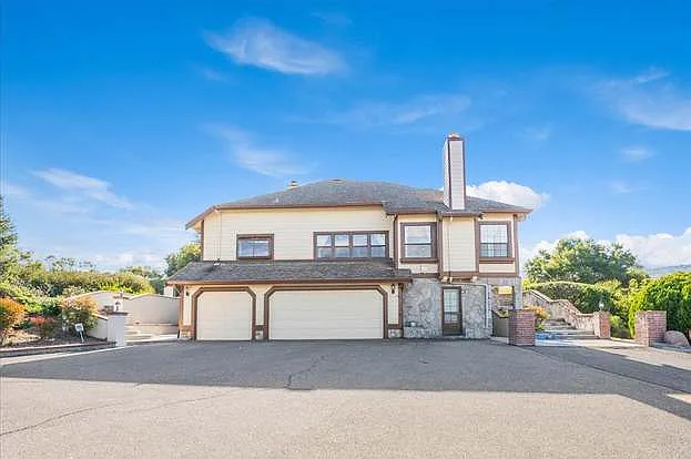 27220 Carrington Cir