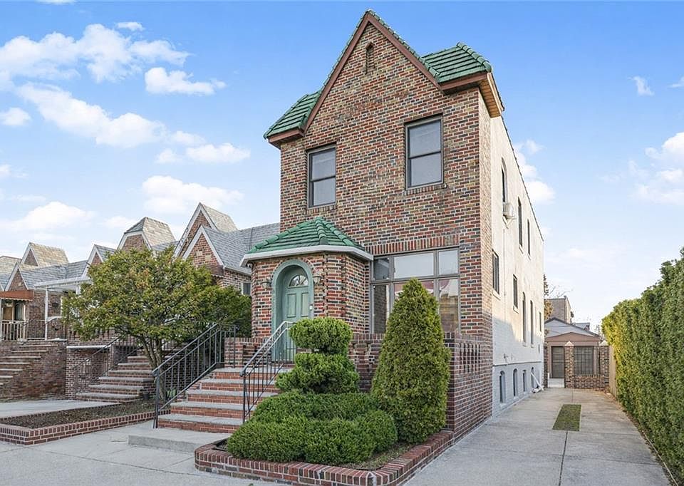 1st image of 2071 E 35th St