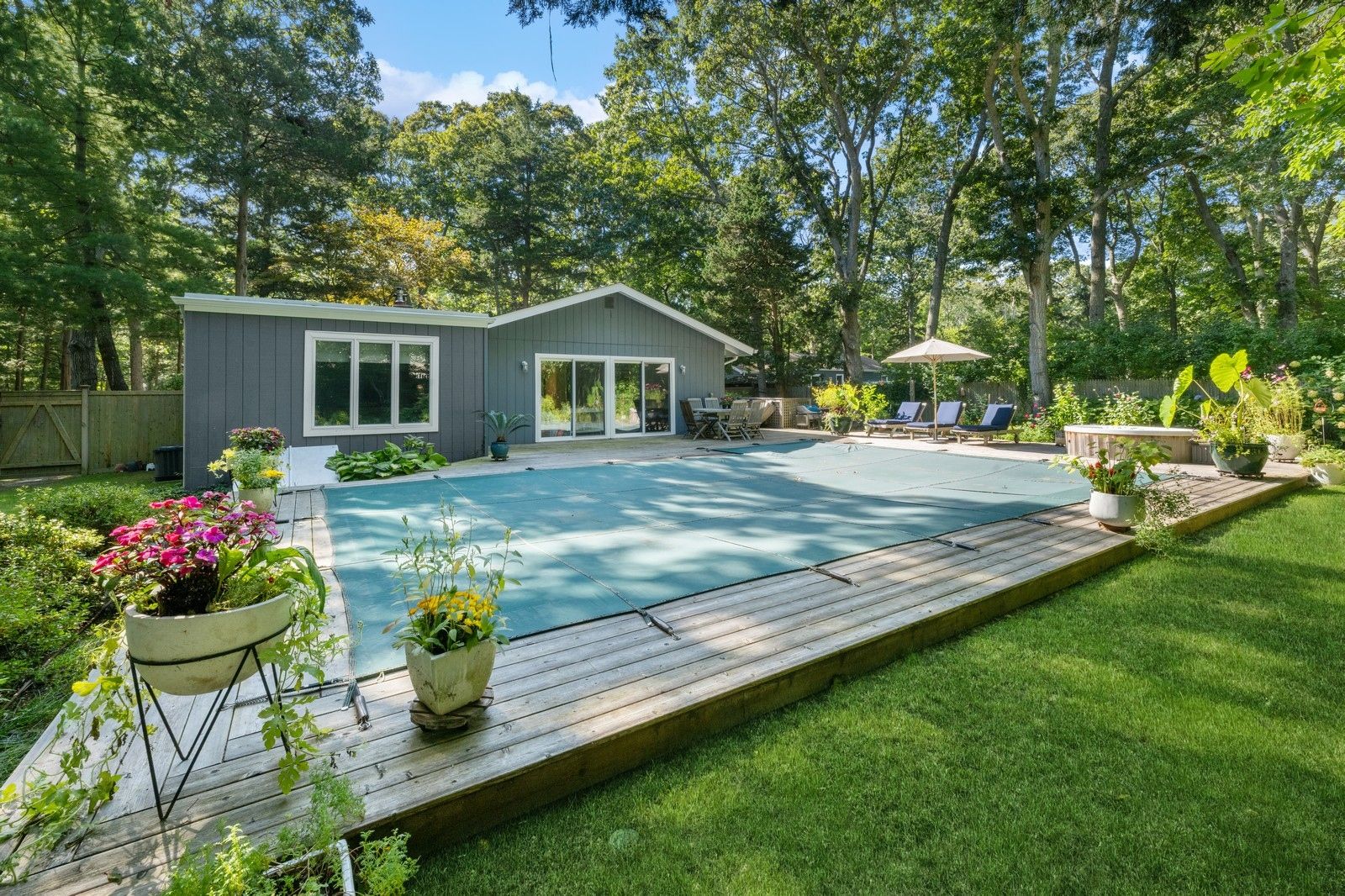 63 Rutland Rd, East Hampton, NY 11937 Out East