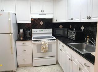 210 Brittany E #210, Delray Beach, FL 33446
