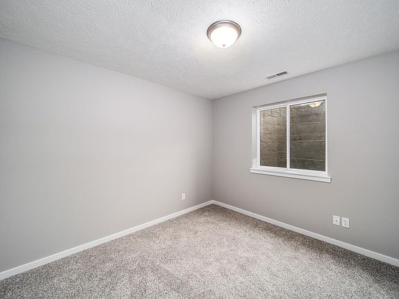 5th image of 249 Capstone Dr