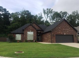 5042 Maple Leaf Dr, Benton, AR 72019