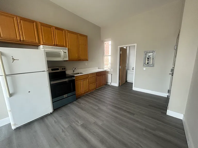 7329 W Chester Pike #2D — Photo 8