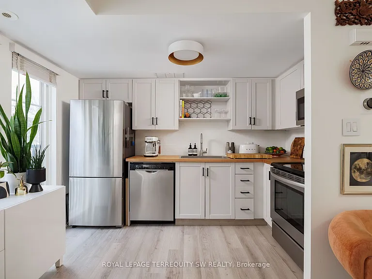 30 Western Battery Rd #315 — Photo 9