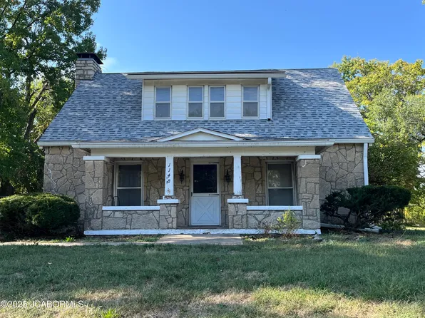 1148 S Summit Dr, Holts Summit, MO 65043