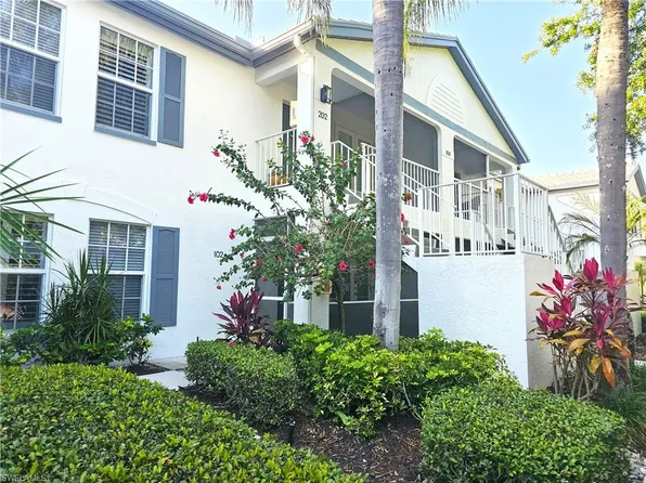 818 Tanbark Dr APT 102, Naples, FL 34108