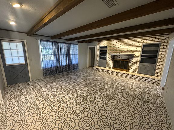 3rd image of 1514 Suburbia Dr