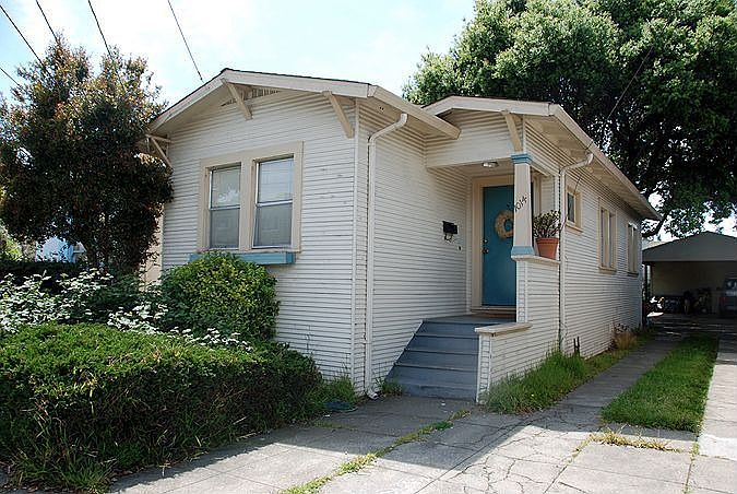 View from street of 1014 Cornell