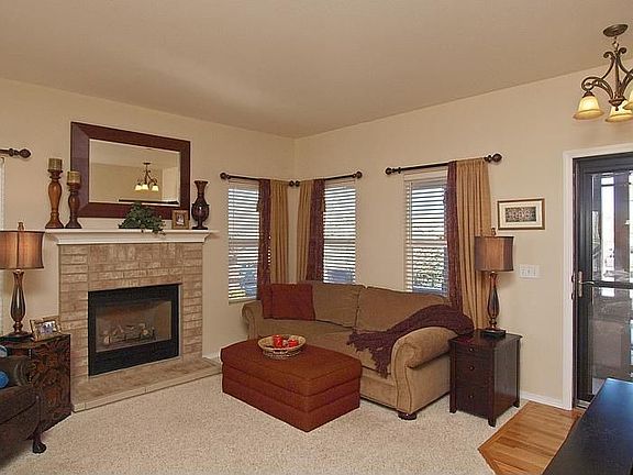 Gas Fireplace in Front Living Room