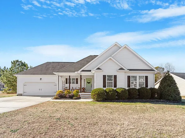 15 Hadleigh Way, Fuquay Varina, NC 27526