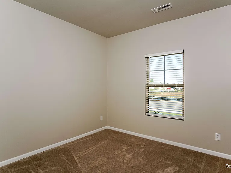 215 Tobin Ln — Photo 11