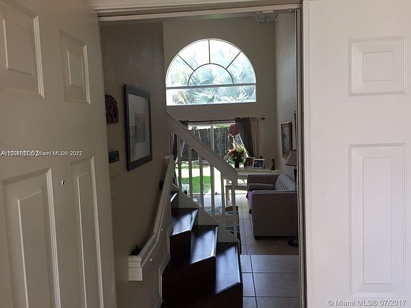 3rd image of 11272 NW 51st Ter