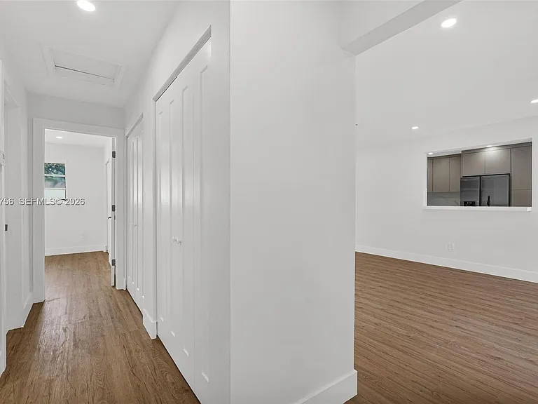 8201 SW 42nd St — Photo 19