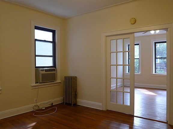 3rd image of 4517 41st St APT 1F