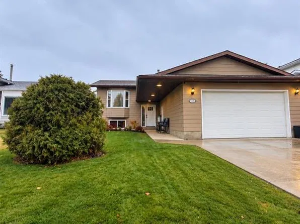 8926 S 102nd Ave, Grande Prairie, AB T8X 1G3