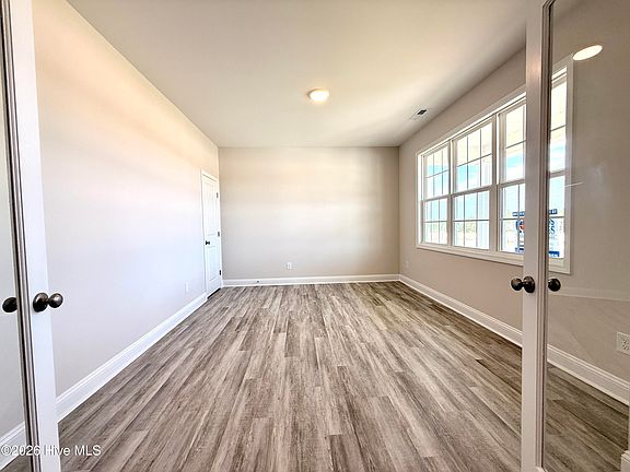 5th image of 103 Harborwood Street