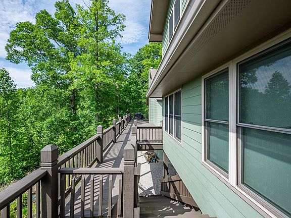 36th image of 4550 Southgate Rd