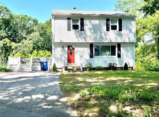11 Sea View Dr, Warwick, RI 02889
